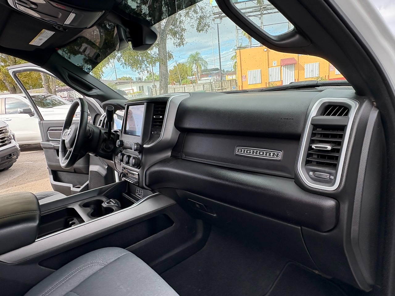 RAM 2500 Tradesman Crew Cab SWB 4WD 2024