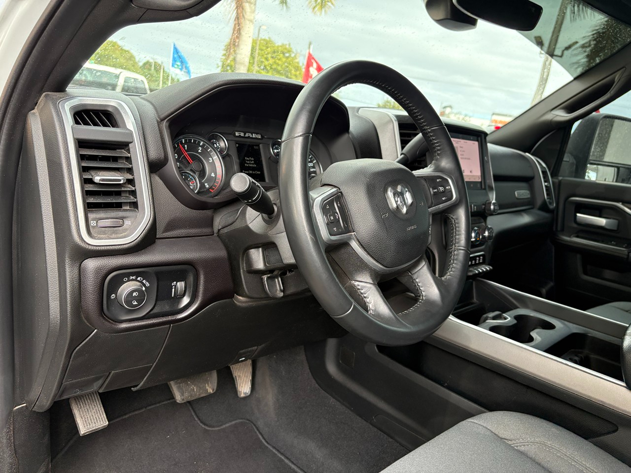 RAM 2500 Tradesman Crew Cab SWB 4WD 2024