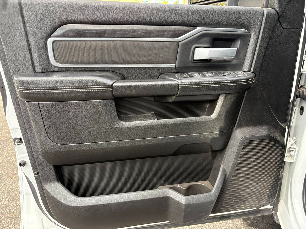 RAM 2500 Tradesman Crew Cab SWB 4WD 2024