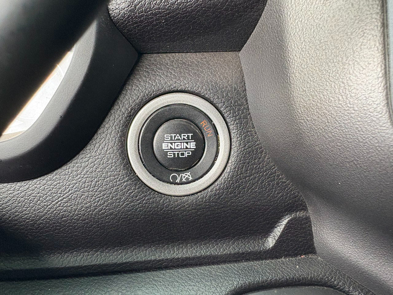 RAM 2500 Tradesman Crew Cab SWB 4WD 2024