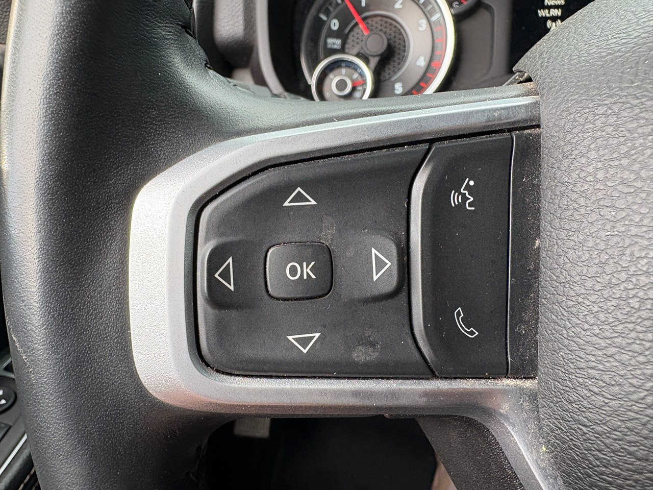 RAM 2500 Tradesman Crew Cab SWB 4WD 2024