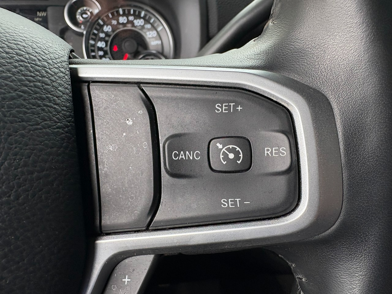 RAM 2500 Tradesman Crew Cab SWB 4WD 2024