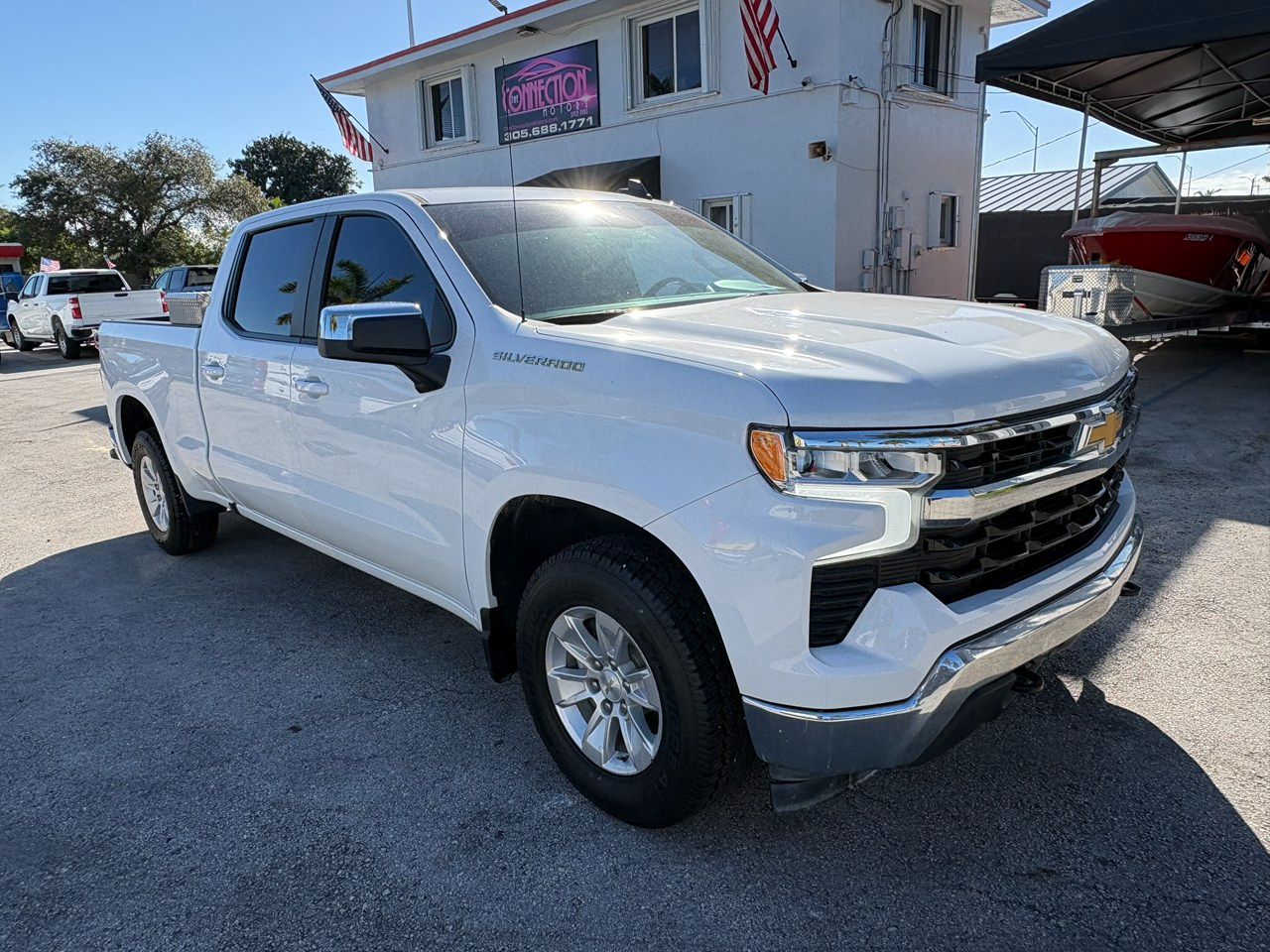 Chevrolet Silverado 1500 LT Crew Cab 4WD 2023