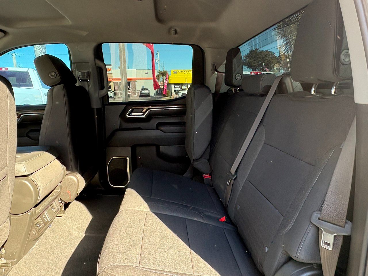 Chevrolet Silverado 1500 LT Crew Cab 4WD 2023