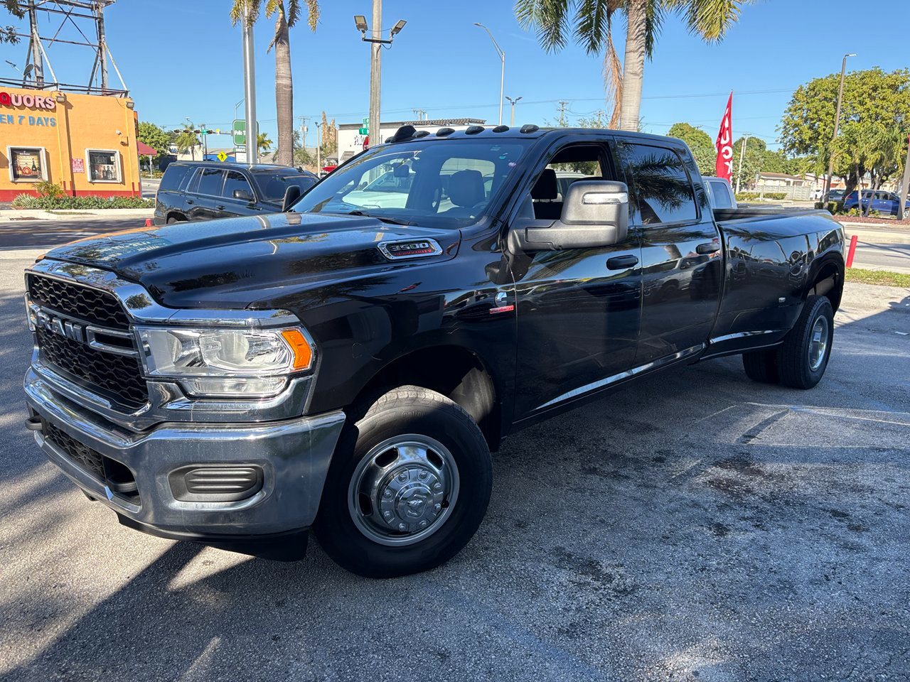 RAM 3500 Tradesman Crew Cab LWB 2WD DRW 2023