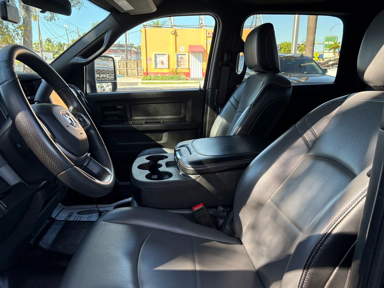 RAM 3500 Tradesman Crew Cab LWB 2WD DRW 2023