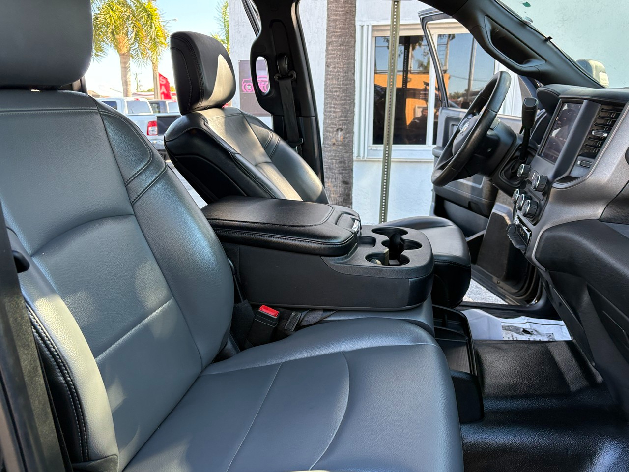 RAM 3500 Tradesman Crew Cab LWB 2WD DRW 2023