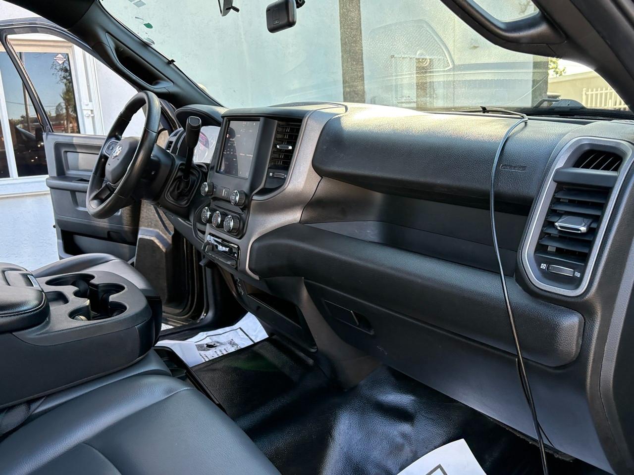 RAM 3500 Tradesman Crew Cab LWB 2WD DRW 2023