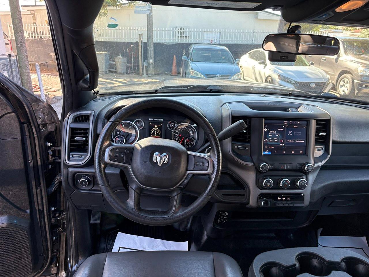 RAM 3500 Tradesman Crew Cab LWB 2WD DRW 2023