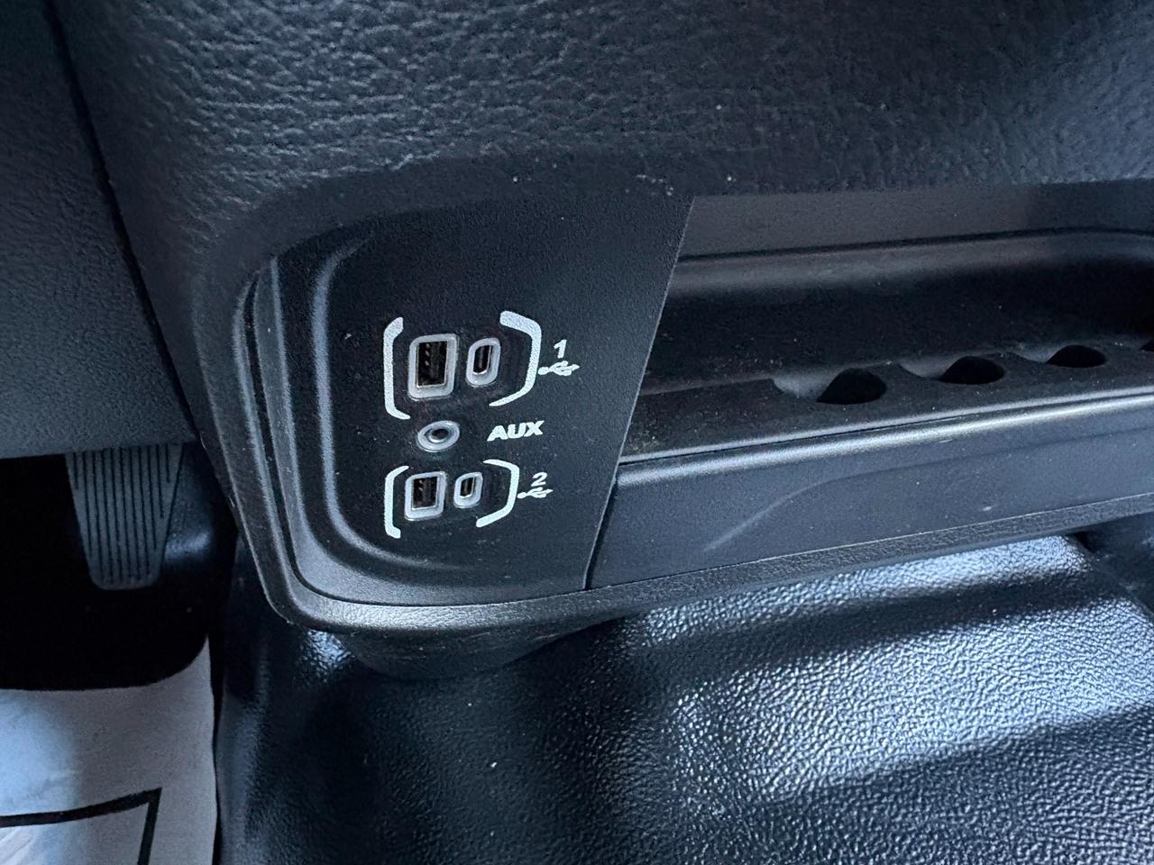 RAM 3500 Tradesman Crew Cab LWB 2WD DRW 2023