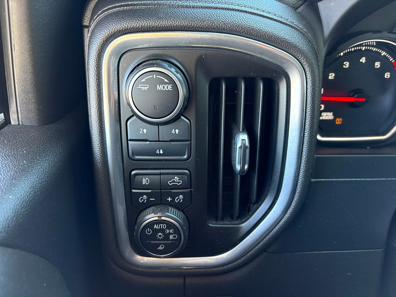 Chevrolet Silverado 2500HD LT Crew Cab Short Box 4WD 2022