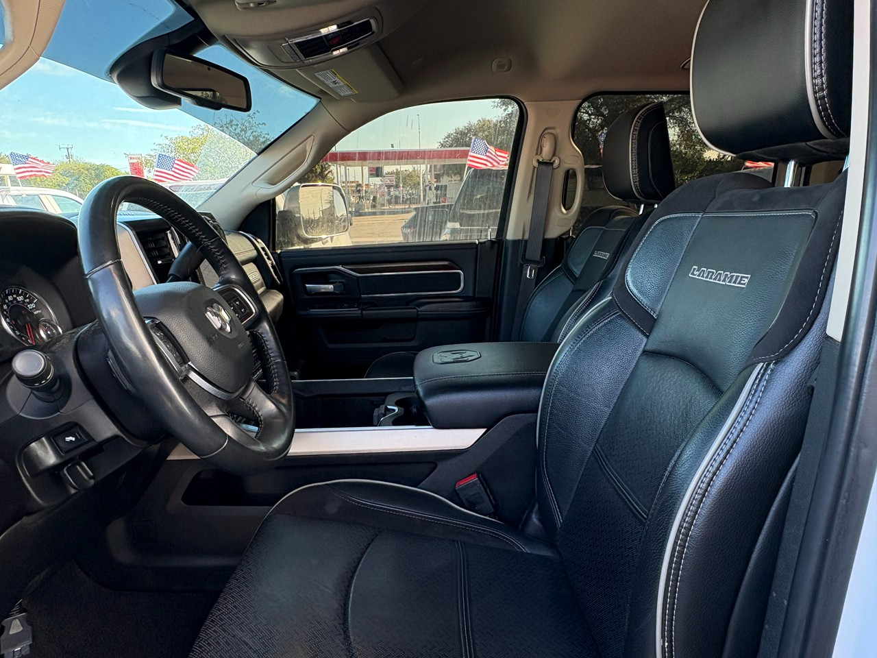 RAM 2500 Laramie Crew Cab SWB 4WD 2022