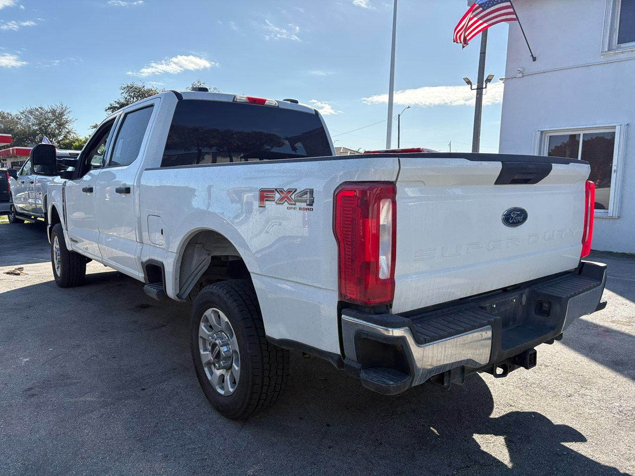 Ford F-250 SD XL Crew Cab 4WD 2024