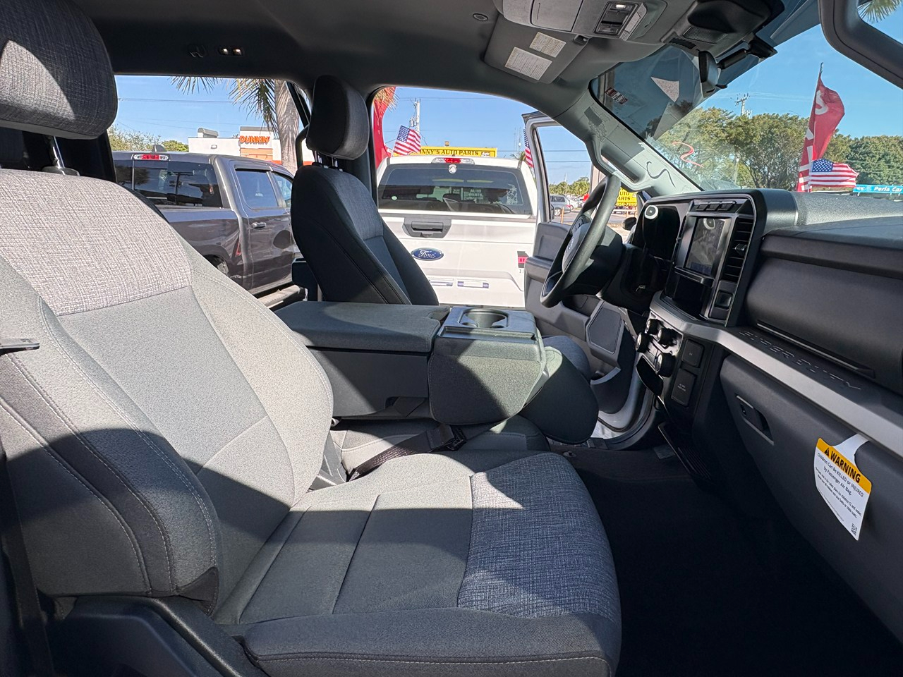 Ford F-250 SD XL Crew Cab 4WD 2024