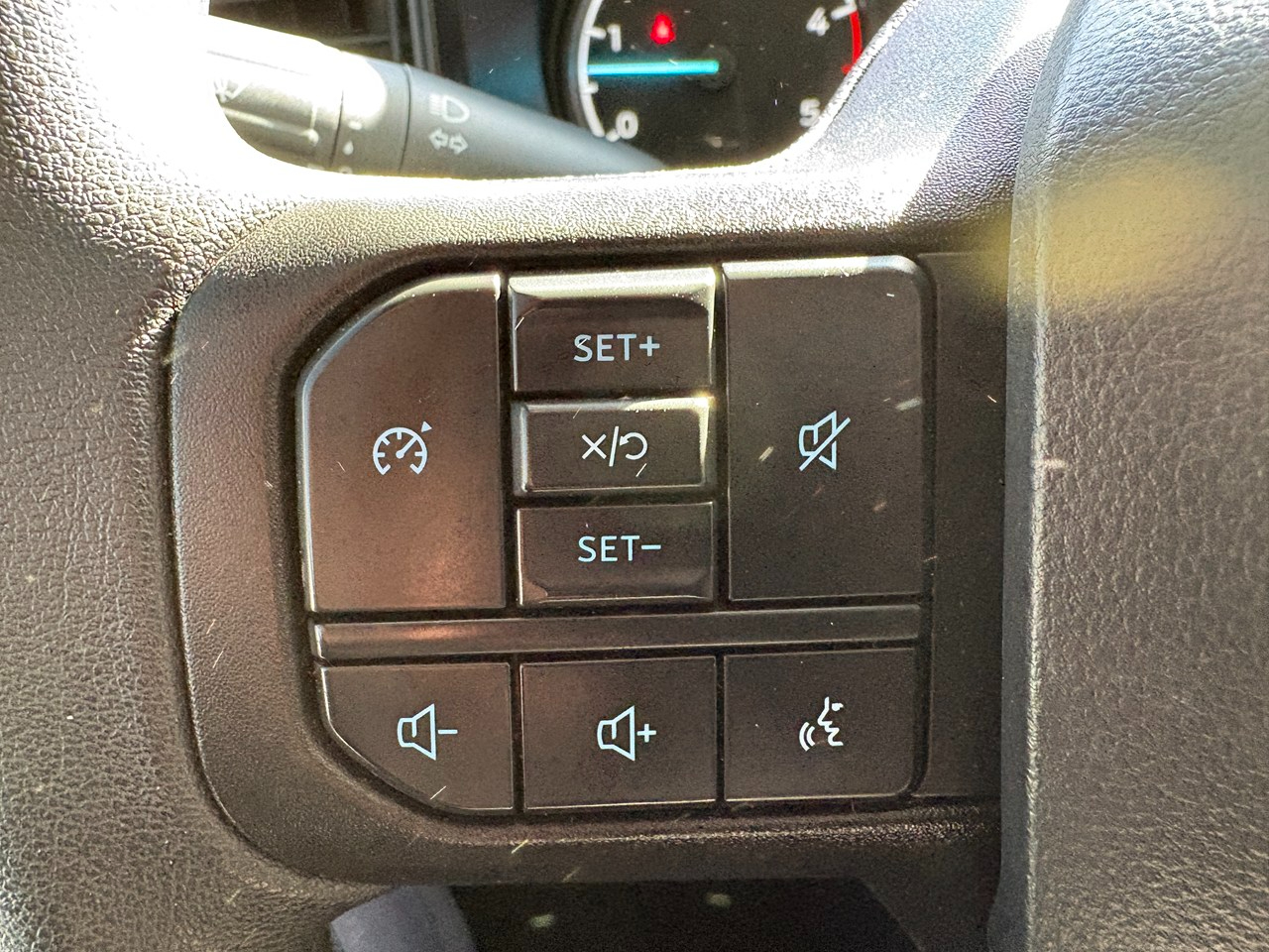 Ford F-250 SD XL Crew Cab 4WD 2024