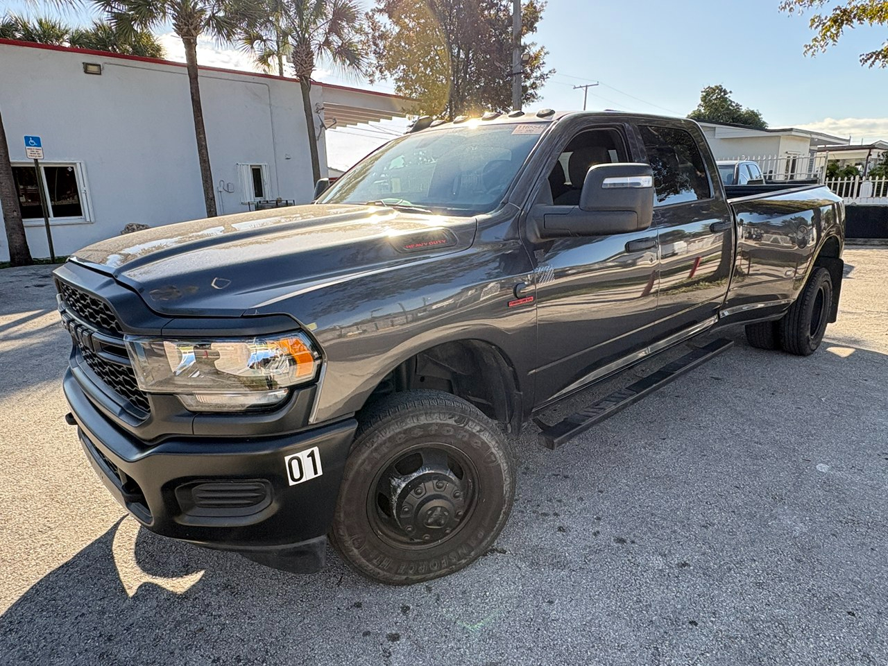 RAM 3500 Tradesman Crew Cab 4WD DRW 2024