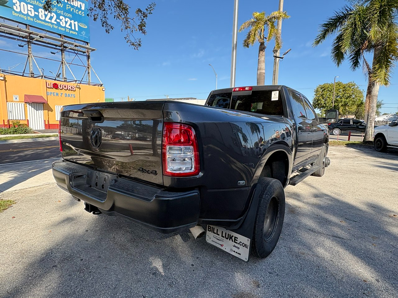 RAM 3500 Tradesman Crew Cab 4WD DRW 2024