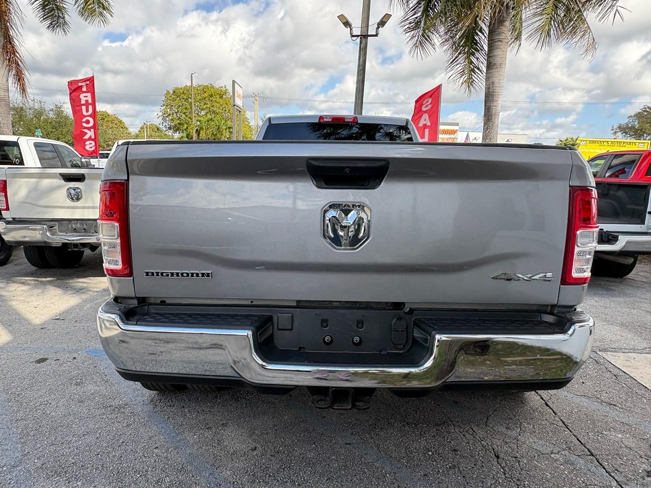 RAM 3500 Big Horn Crew Cab LWB 4WD DRW 2024