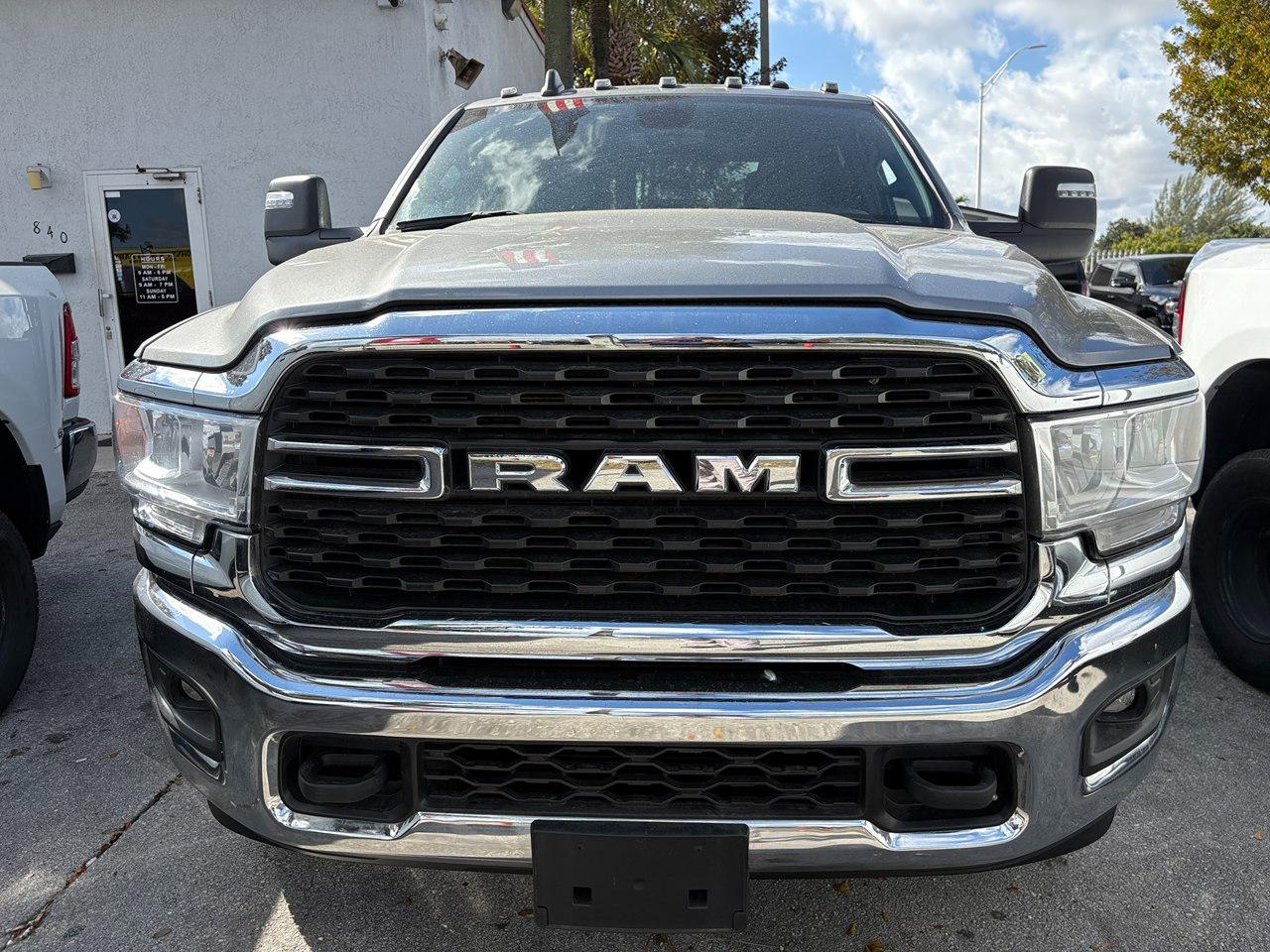 RAM 3500 Big Horn Crew Cab LWB 4WD DRW 2024