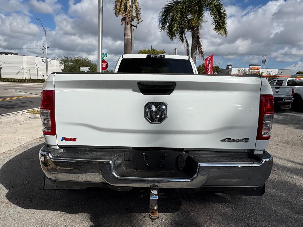 RAM 3500 Tradesman Crew Cab 4WD DRW 2024