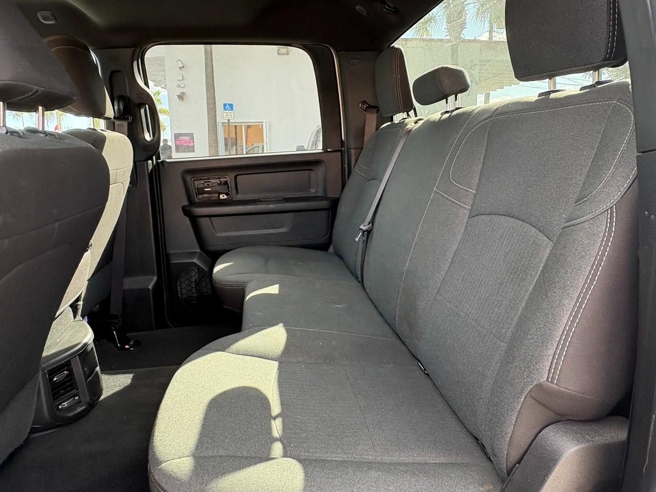 RAM 3500 Tradesman Crew Cab 4WD DRW 2024