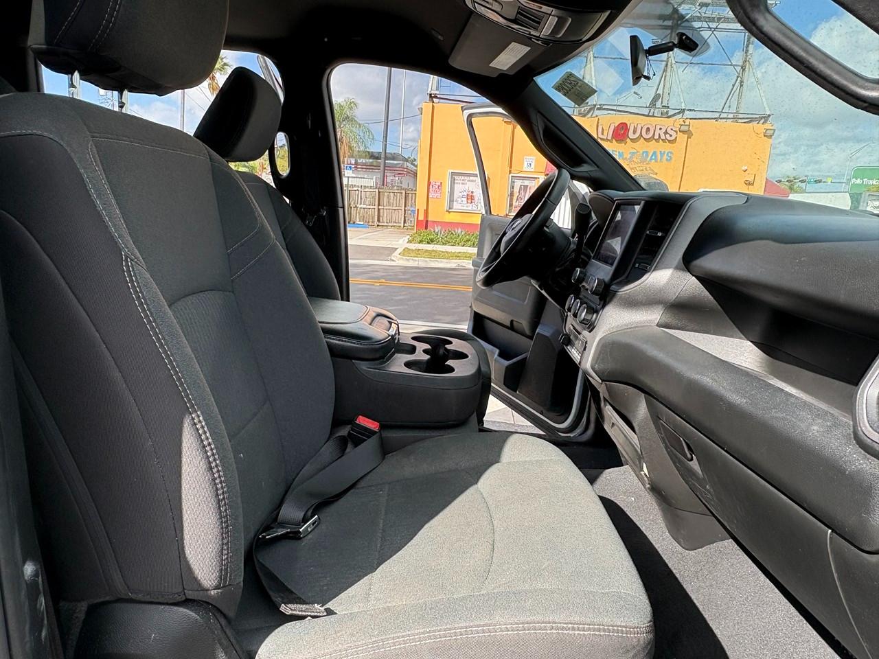 RAM 3500 Tradesman Crew Cab 4WD DRW 2024