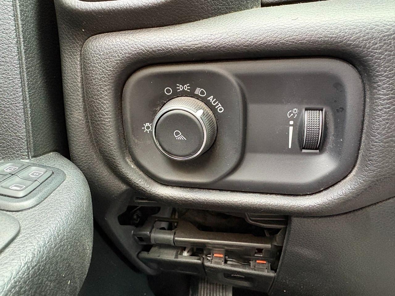 RAM 3500 Tradesman Crew Cab 4WD DRW 2024