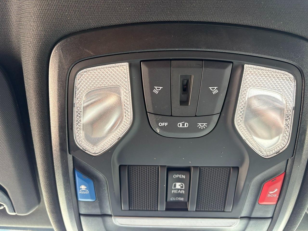 RAM 3500 Tradesman Crew Cab 4WD DRW 2024