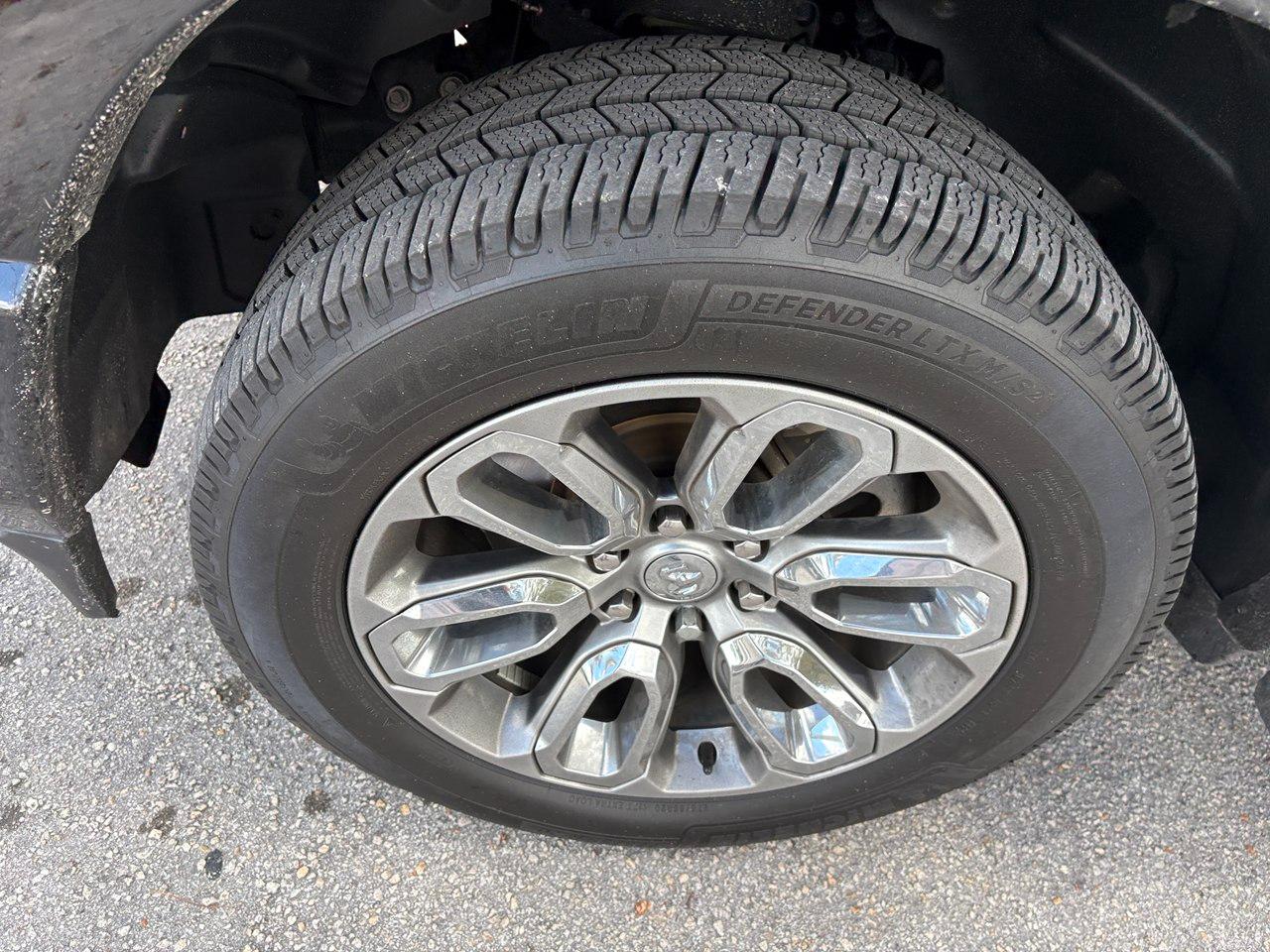 RAM 1500 Laramie Crew Cab SWB 2WD 2022