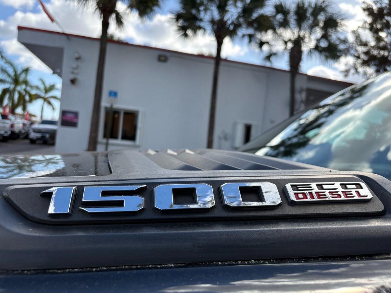 RAM 1500 Laramie Crew Cab SWB 2WD 2022