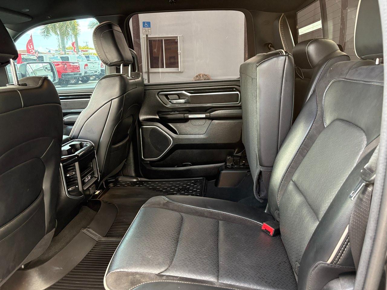 RAM 1500 Laramie Crew Cab SWB 2WD 2022