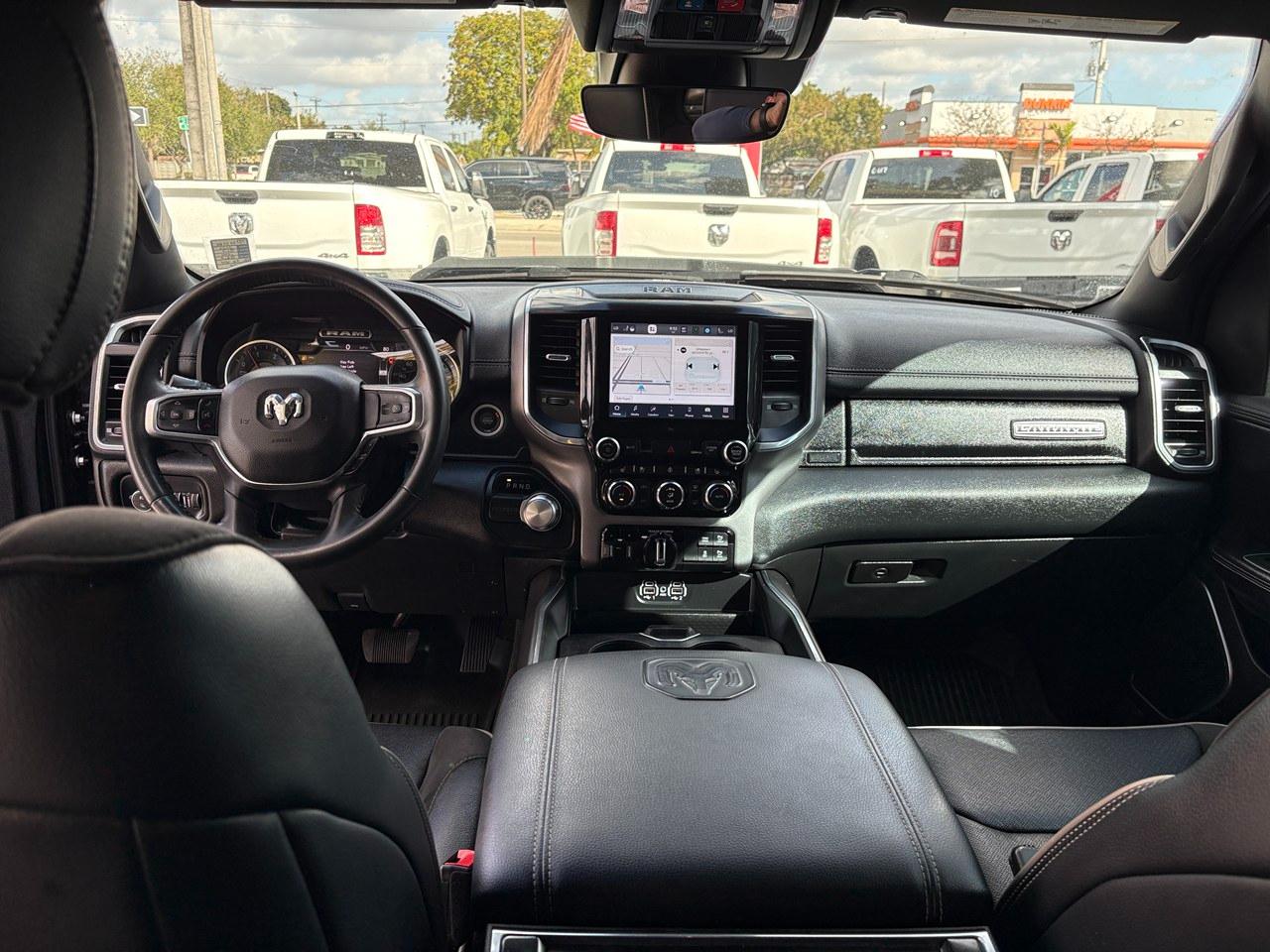 RAM 1500 Laramie Crew Cab SWB 2WD 2022