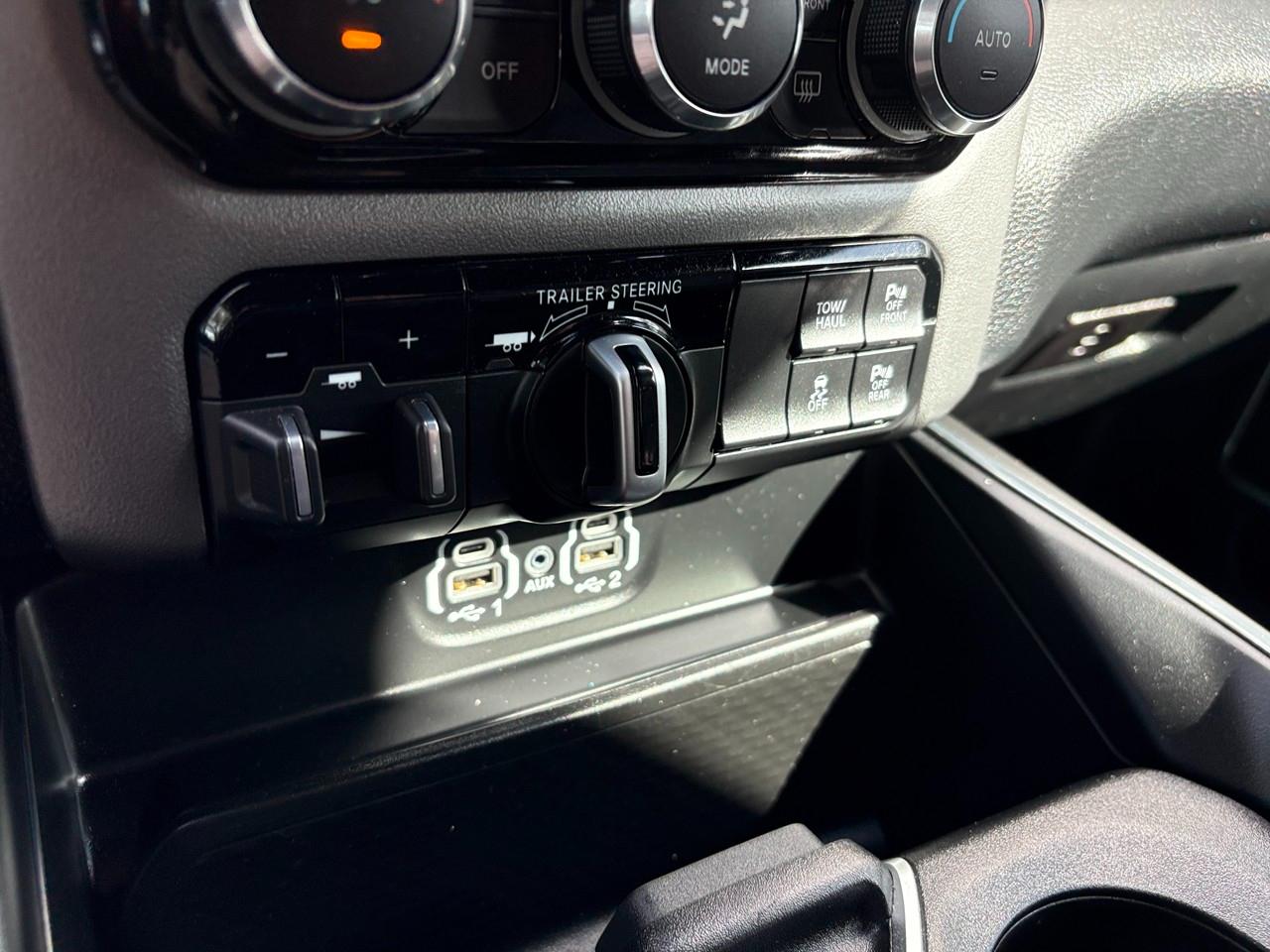 RAM 1500 Laramie Crew Cab SWB 2WD 2022