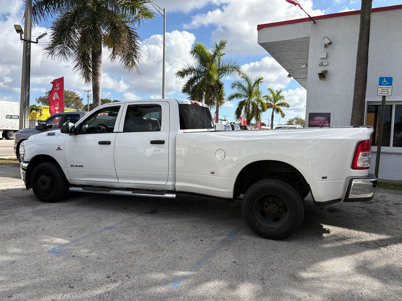 RAM 3500 Tradesman Crew Cab LWB 2WD DRW 2020
