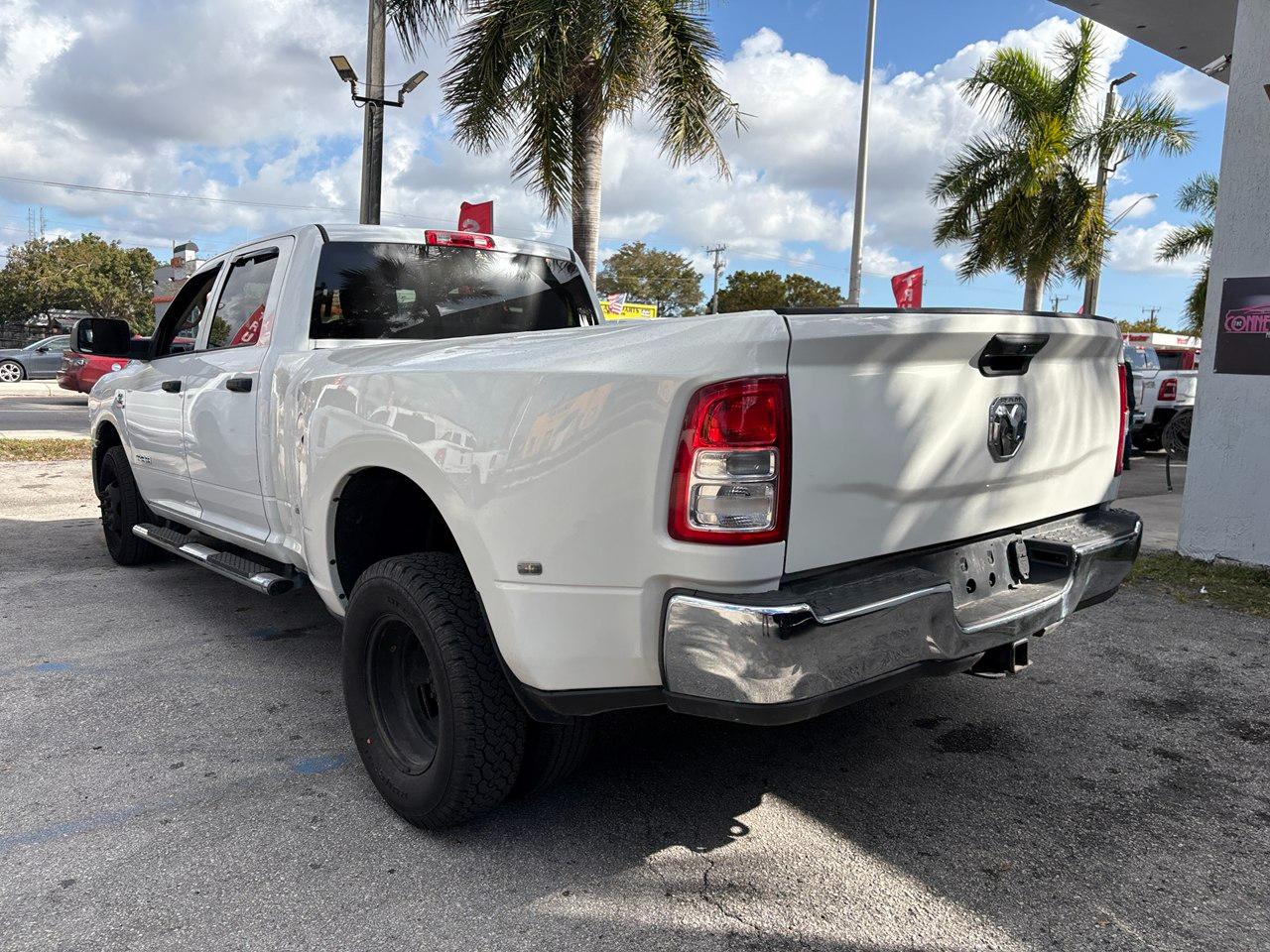 RAM 3500 Tradesman Crew Cab LWB 2WD DRW 2020
