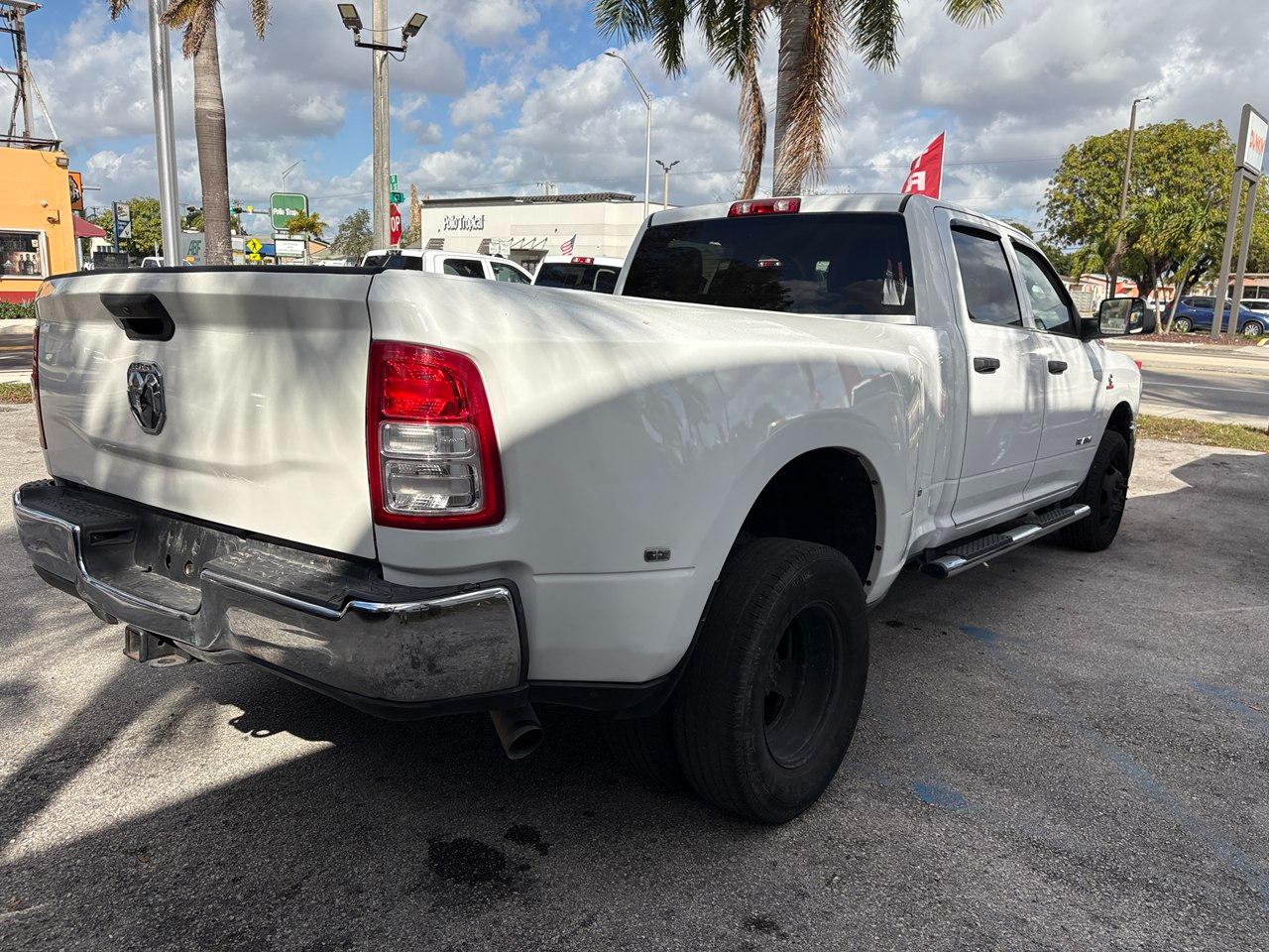 RAM 3500 Tradesman Crew Cab LWB 2WD DRW 2020