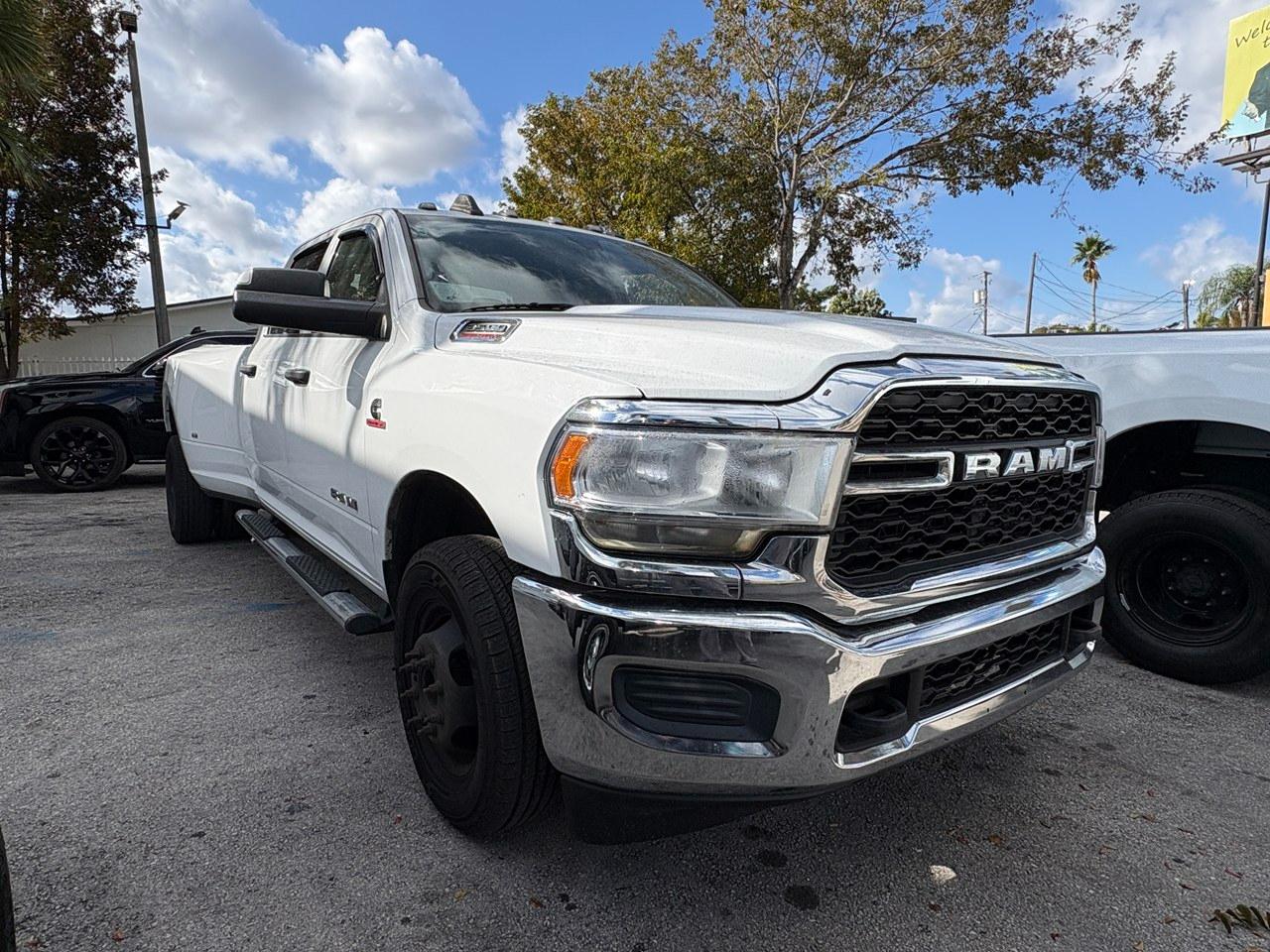 RAM 3500 Tradesman Crew Cab LWB 2WD DRW 2020