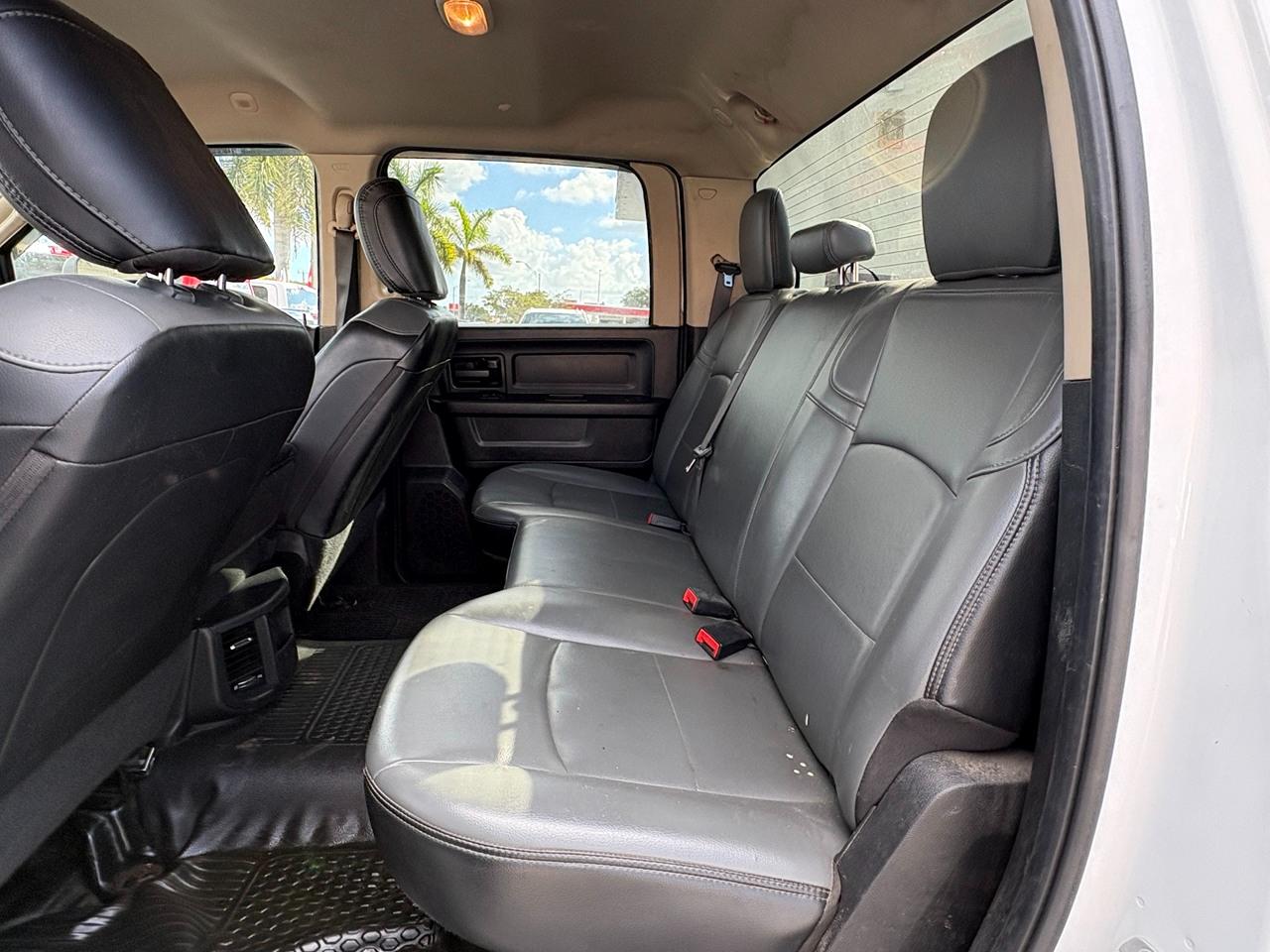 RAM 3500 Tradesman Crew Cab LWB 2WD DRW 2020