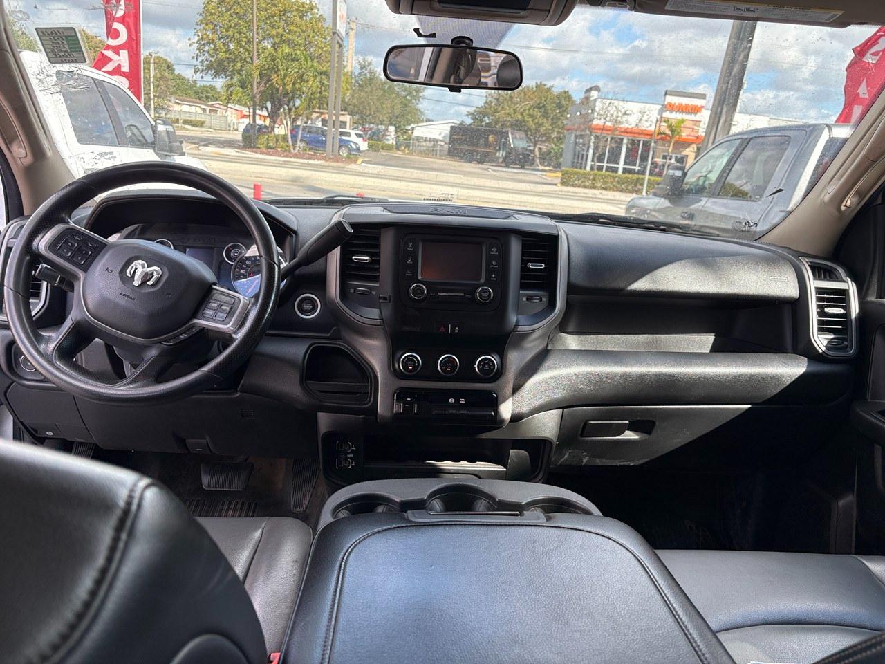 RAM 3500 Tradesman Crew Cab LWB 2WD DRW 2020