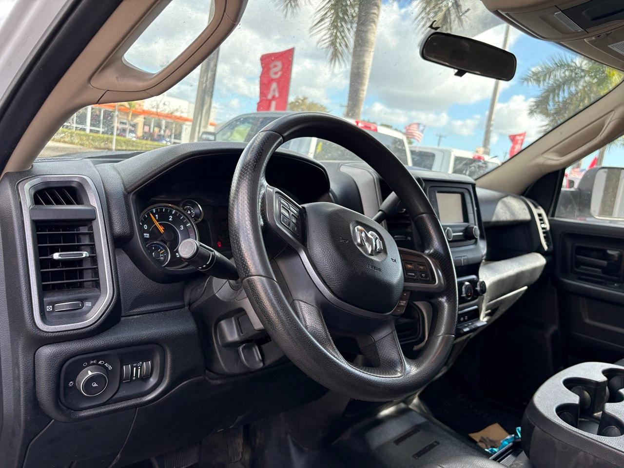 RAM 3500 Tradesman Crew Cab LWB 2WD DRW 2020