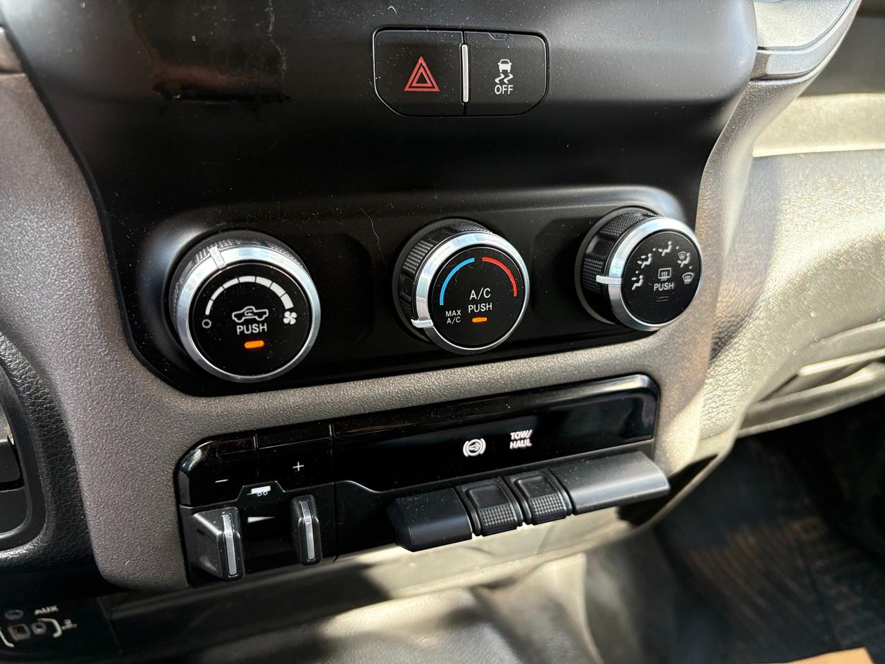 RAM 3500 Tradesman Crew Cab LWB 2WD DRW 2020