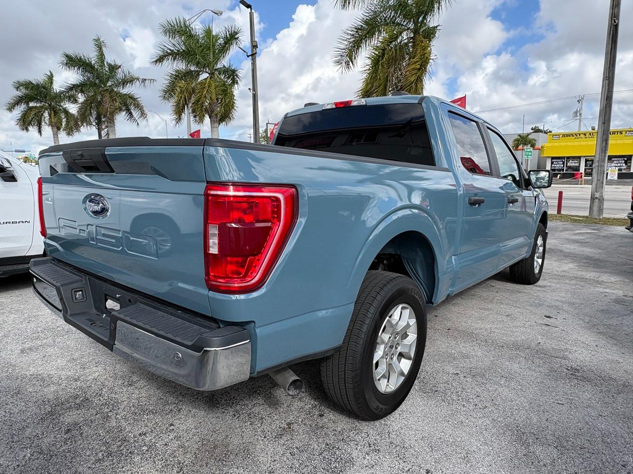 Ford F-150 Lariat SuperCrew 5.5-ft. Bed 4WD 2023