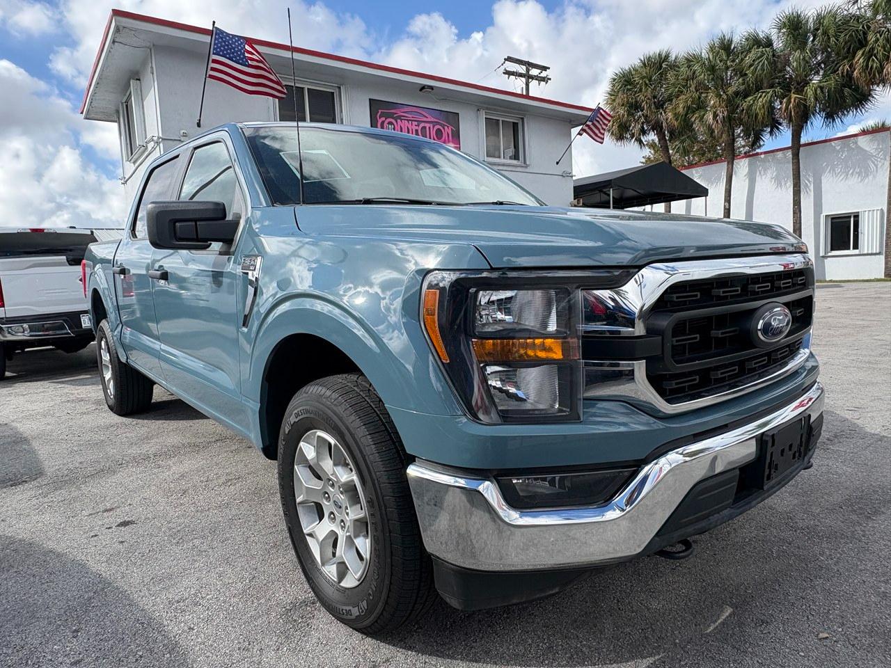 Ford F-150 Lariat SuperCrew 5.5-ft. Bed 4WD 2023