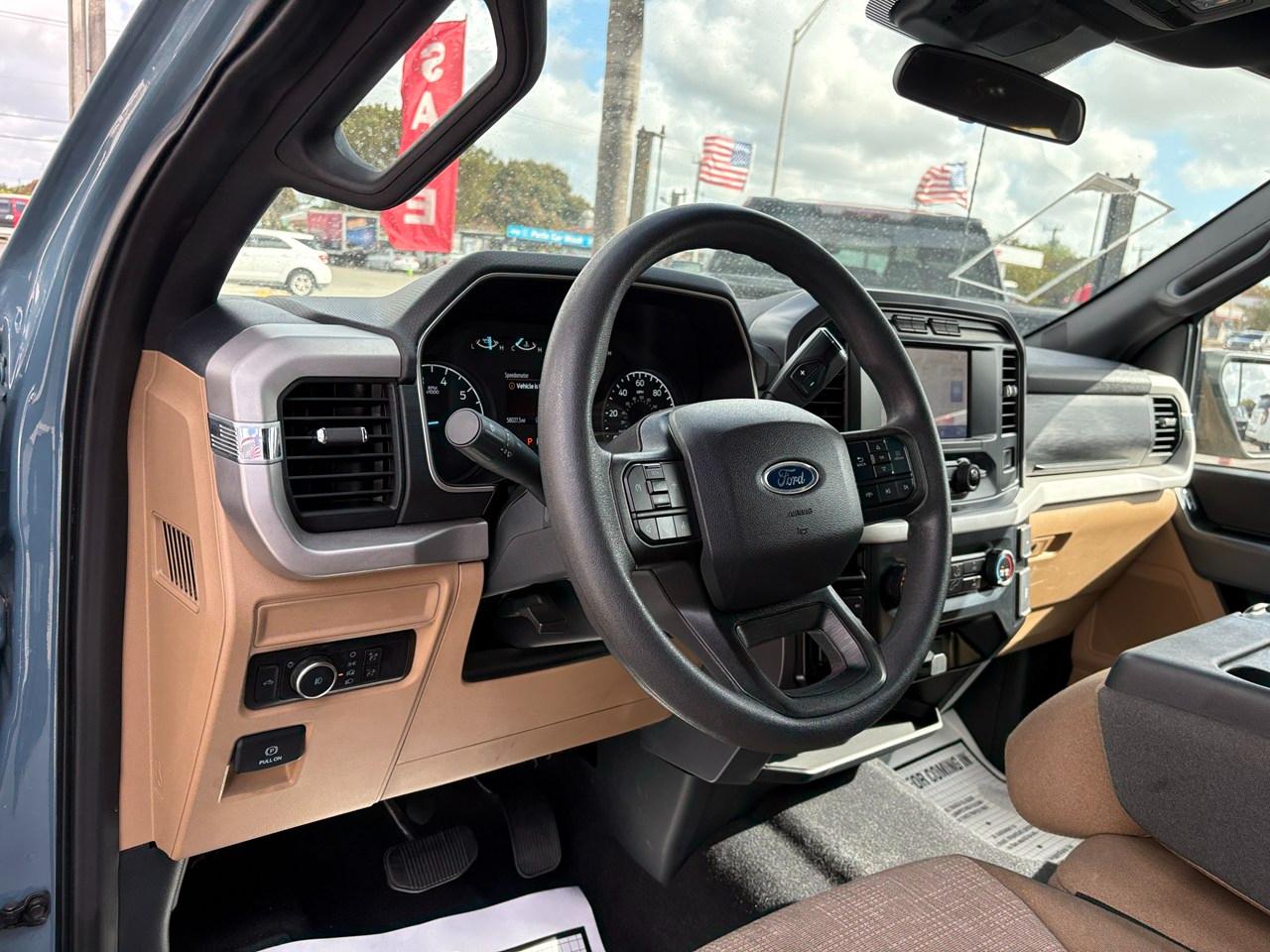 Ford F-150 Lariat SuperCrew 5.5-ft. Bed 4WD 2023