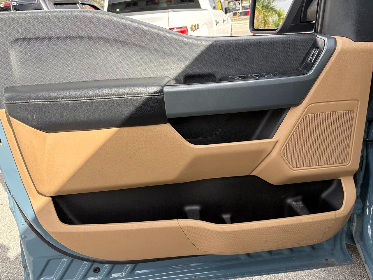 Ford F-150 Lariat SuperCrew 5.5-ft. Bed 4WD 2023