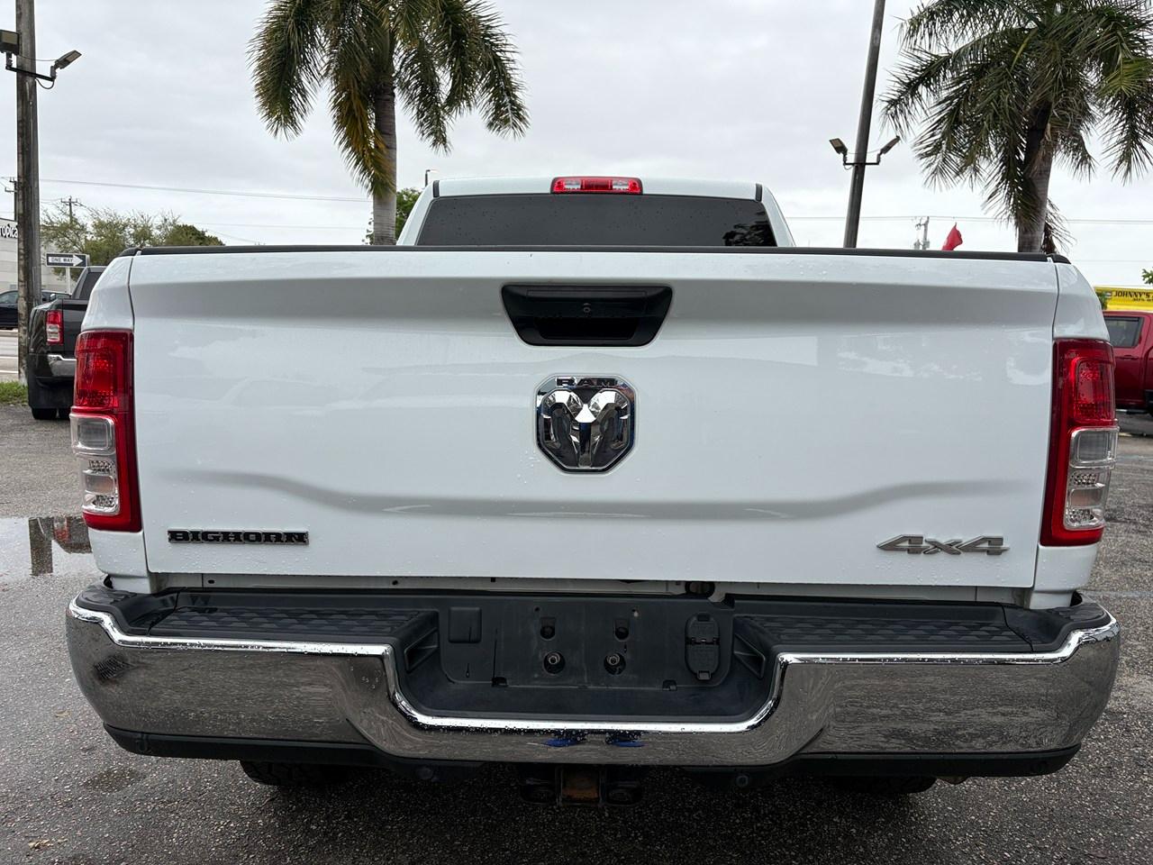 RAM 2500 Tradesman Crew Cab SWB 4WD 2024