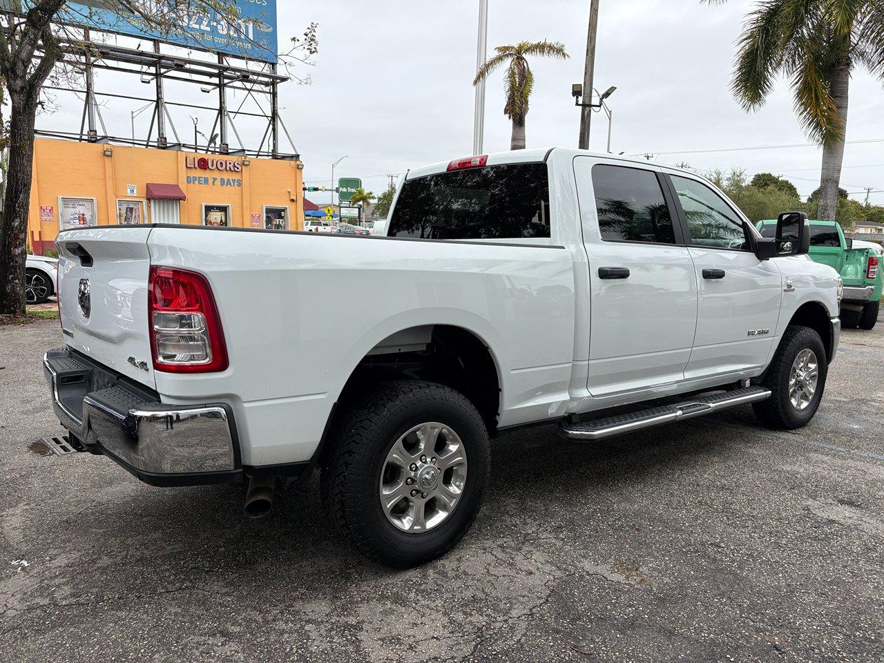 RAM 2500 Tradesman Crew Cab SWB 4WD 2024