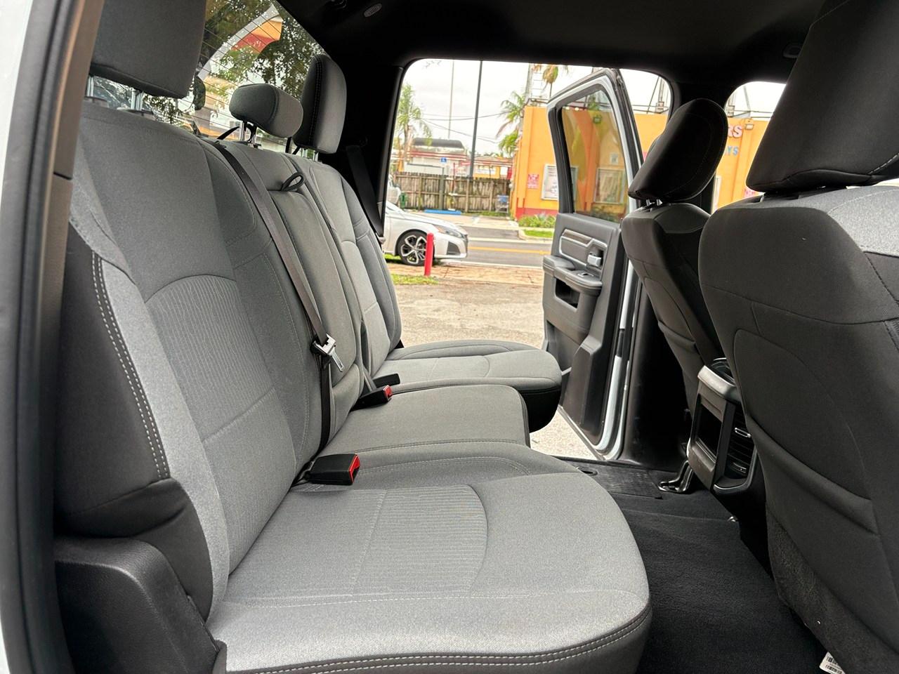 RAM 2500 Tradesman Crew Cab SWB 4WD 2024