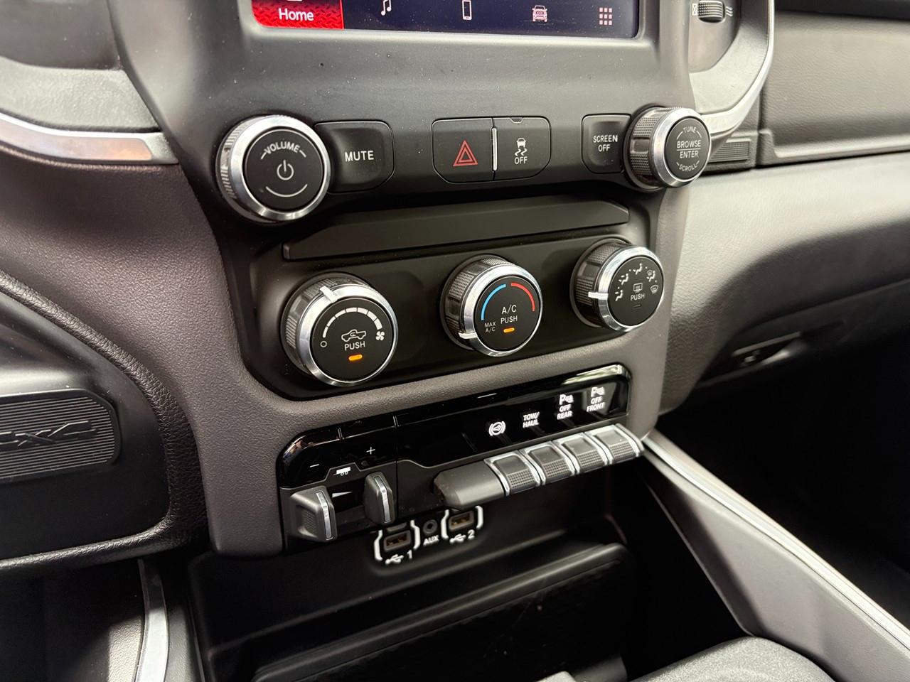 RAM 2500 Tradesman Crew Cab SWB 4WD 2024