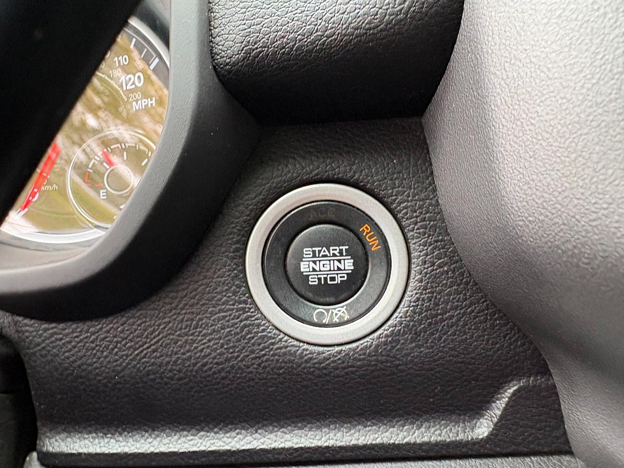 RAM 2500 Tradesman Crew Cab SWB 4WD 2024